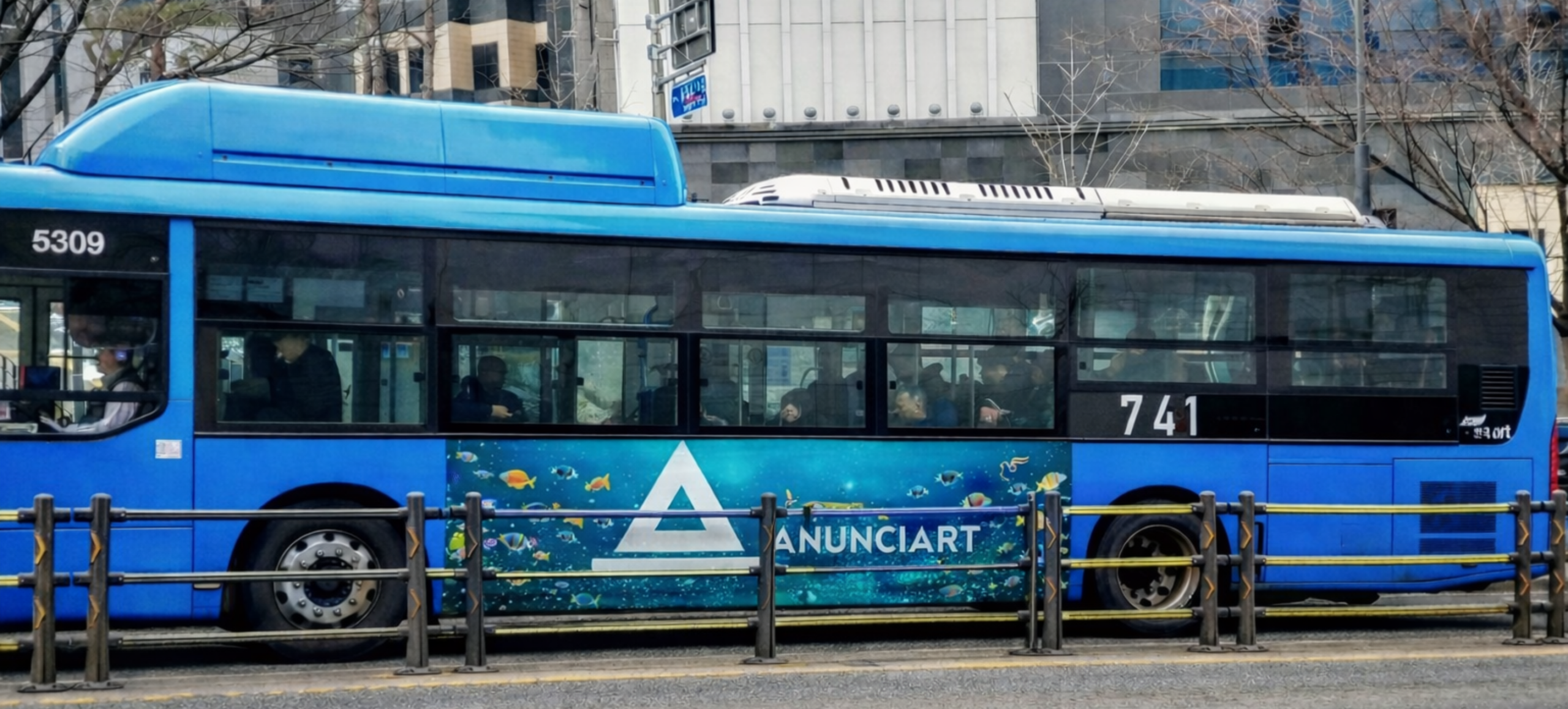 Publicidad en Autobuses Urbanos Anunciart 4 scaled