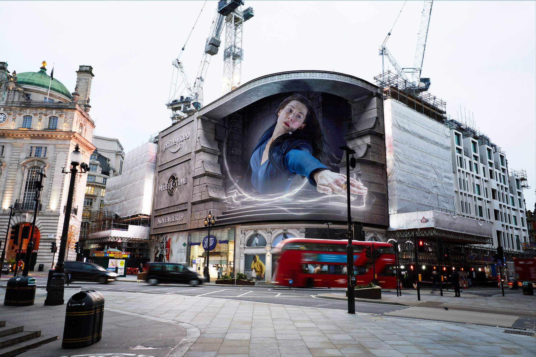 10 campañas destacadas de publicidad DOOH 3D anamórfica 21 publicidad DOOH 3D anamórfica